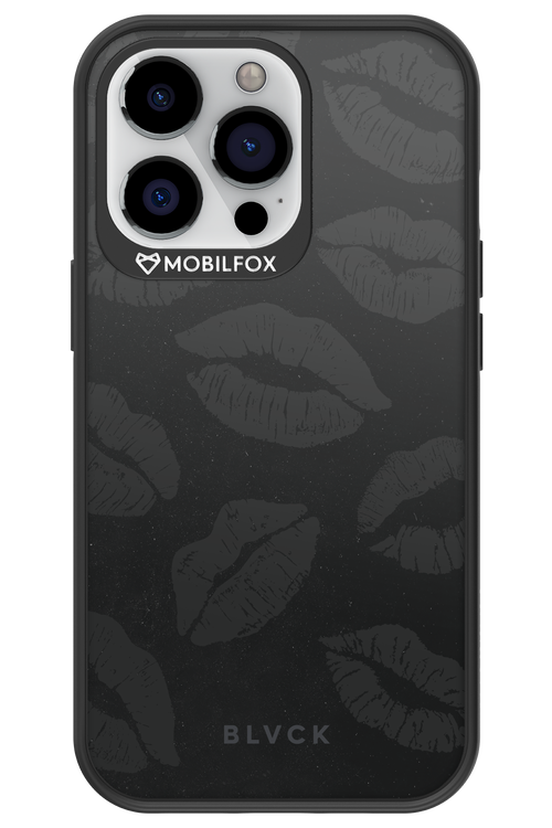 Dark Lips - Apple iPhone 13 Pro