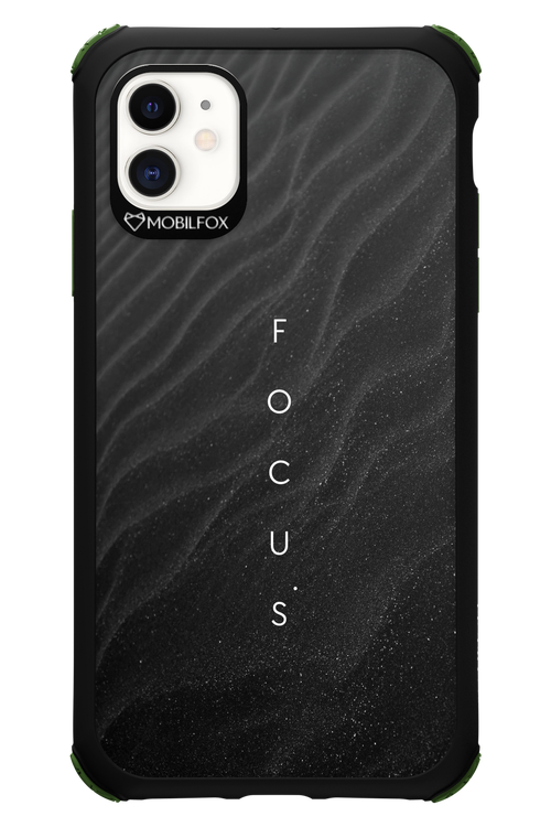 Focus (Black) - Apple iPhone 11