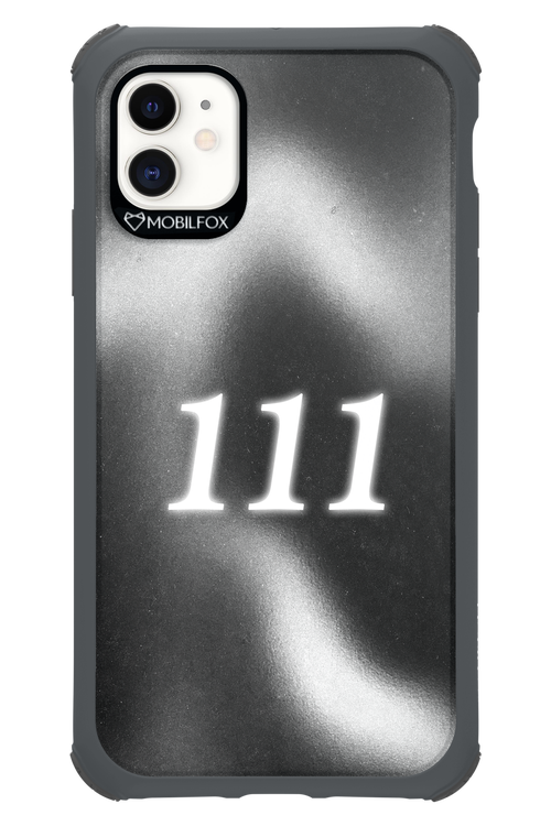 111 - Apple iPhone 11