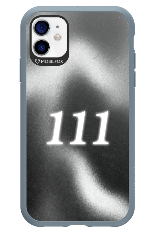 111 - Apple iPhone 11