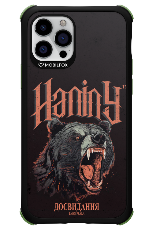 Bear Attack - Apple iPhone 12 Pro