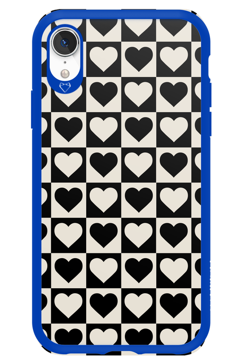 Checkered Heart - Apple iPhone XR