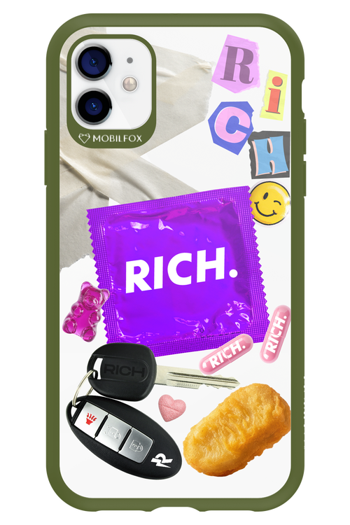Essentials - Apple iPhone 11