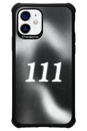 111 - Apple iPhone 12