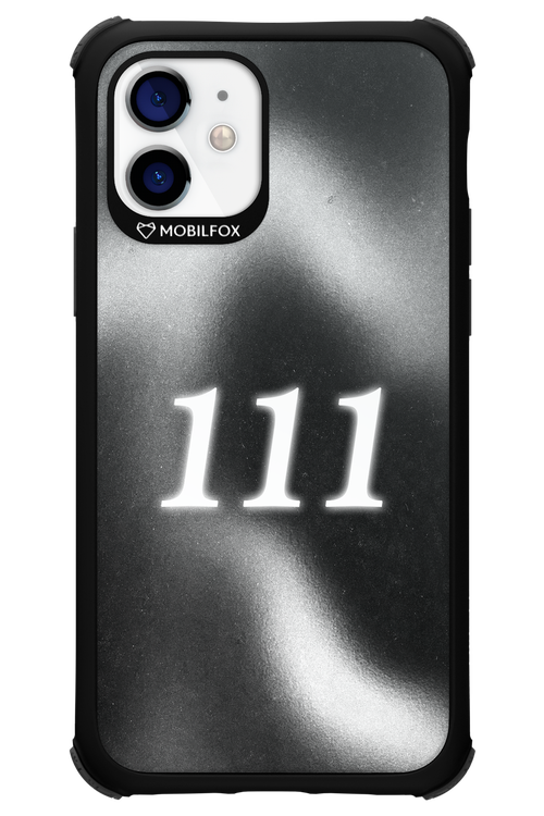 111 - Apple iPhone 12