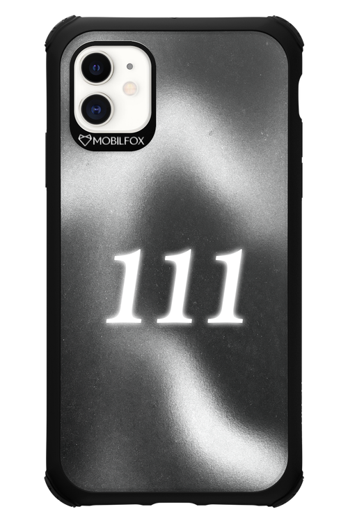 111 - Apple iPhone 11