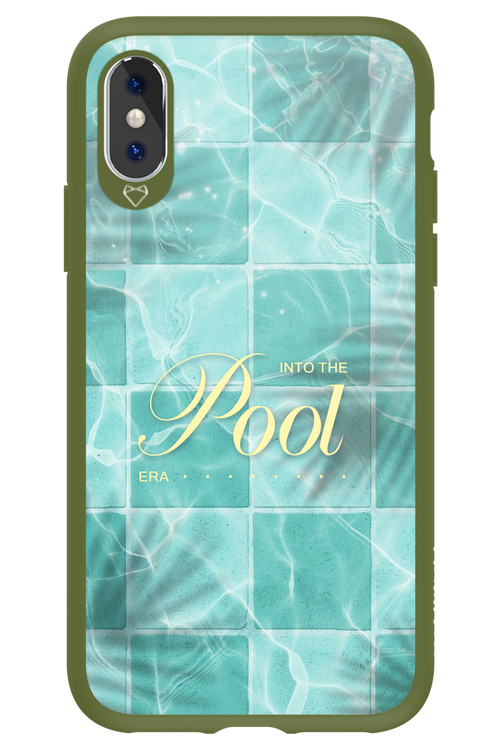 Into the Pool - Apple iPhone XS