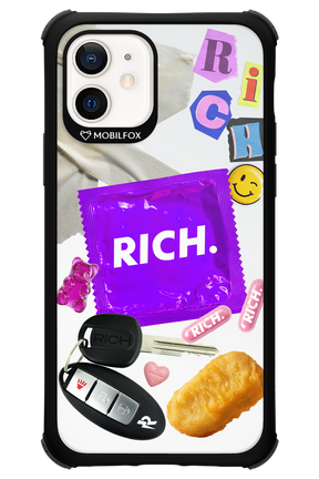 Essentials - Apple iPhone 12