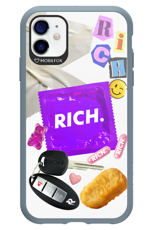 Essentials - Apple iPhone 11