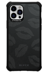 Dark Lips - Apple iPhone 12 Pro