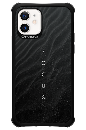 Focus (Black) - Apple iPhone 12