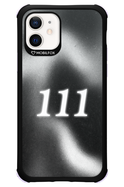 111 - Apple iPhone 12
