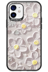 White Flowers - Apple iPhone 12