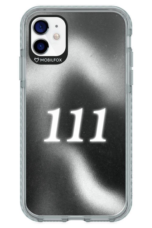 111 - Apple iPhone 11