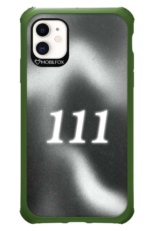 111 - Apple iPhone 11