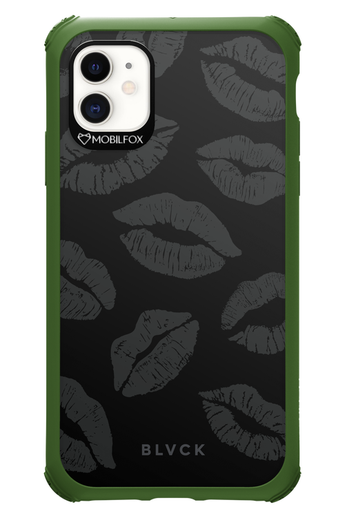 Dark Lips - Apple iPhone 11