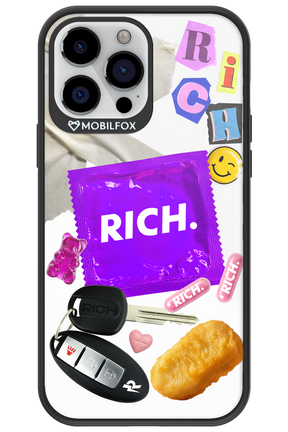 Essentials - Apple iPhone 13 Pro Max