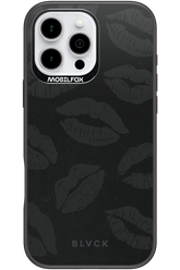 Dark Lips - Apple iPhone 16 Pro Max