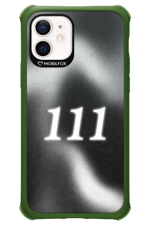 111 - Apple iPhone 12