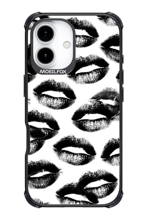 Ghost Kiss - Apple iPhone 17