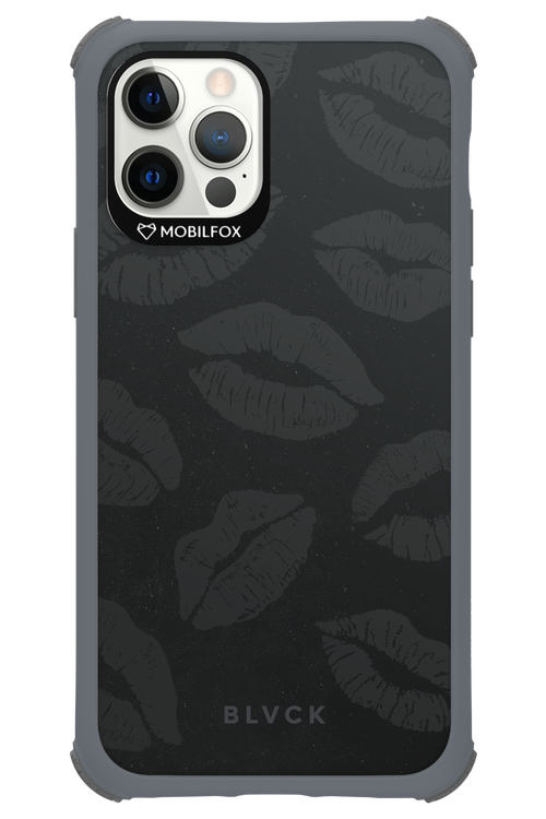 Dark Lips - Apple iPhone 12 Pro
