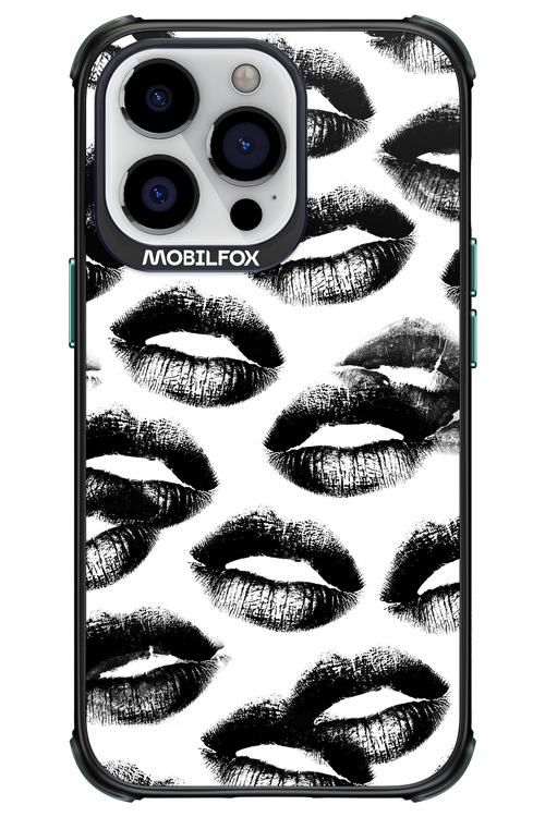 Ghost Kiss - Apple iPhone 13 Pro