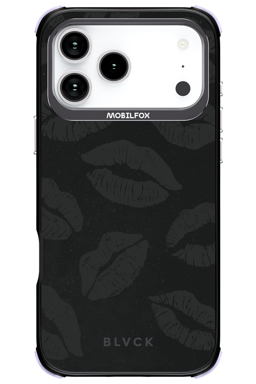 Dark Lips - Apple iPhone 17 Pro Max