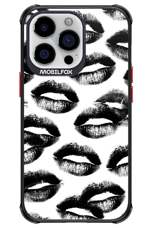 Ghost Kiss - Apple iPhone 13 Pro