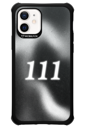 111 - Apple iPhone 12
