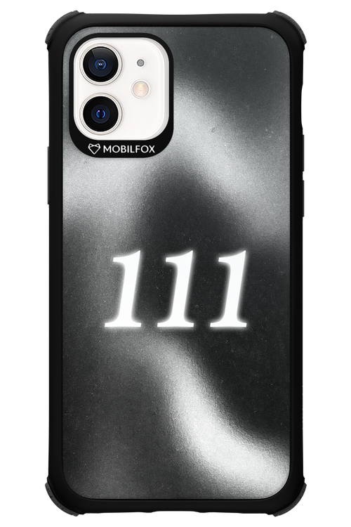 111 - Apple iPhone 12