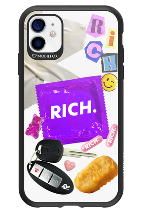 Essentials - Apple iPhone 11