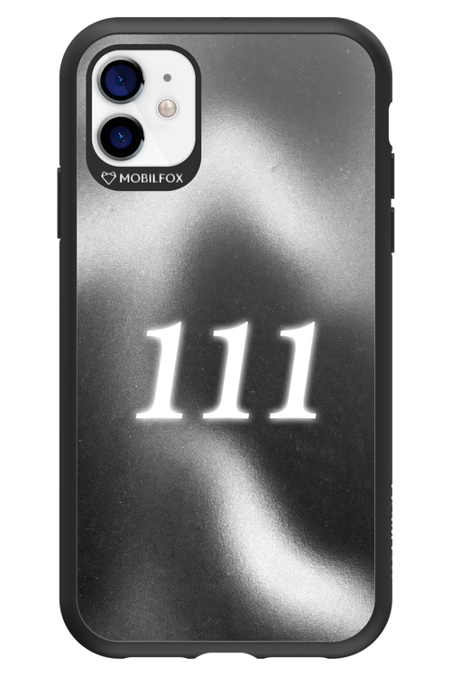 111 - Apple iPhone 11