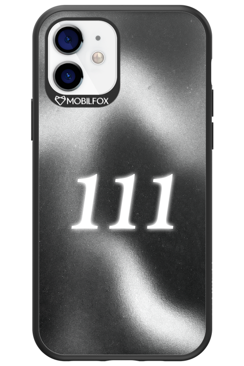 111 - Apple iPhone 12