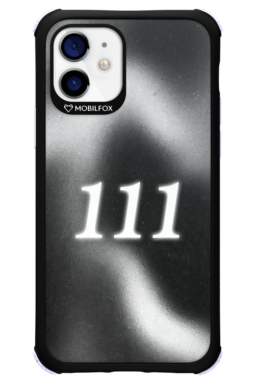 111 - Apple iPhone 12