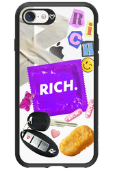 Essentials - Apple iPhone 8