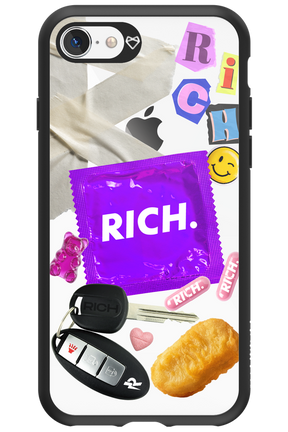 Essentials - Apple iPhone 8