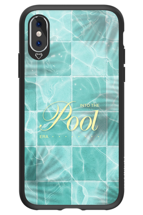 Into the Pool - Apple iPhone XS